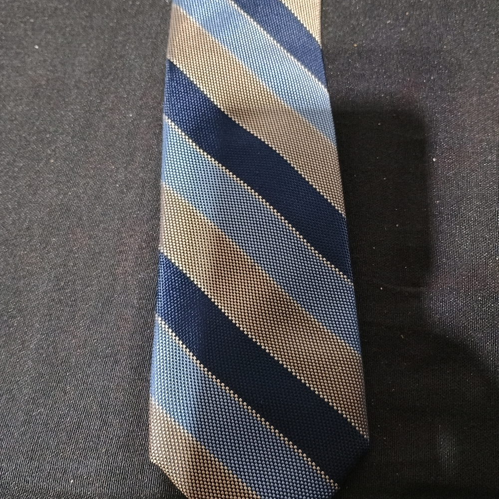 Classic Blue and Tan Striped Tie for Formal Occasions
